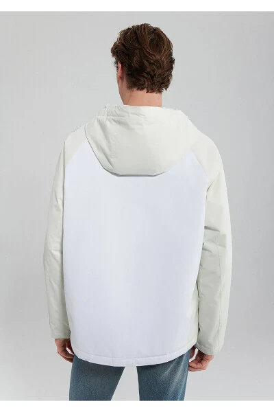 Colour-Blocked Beige Regular Fit Jacket - 3