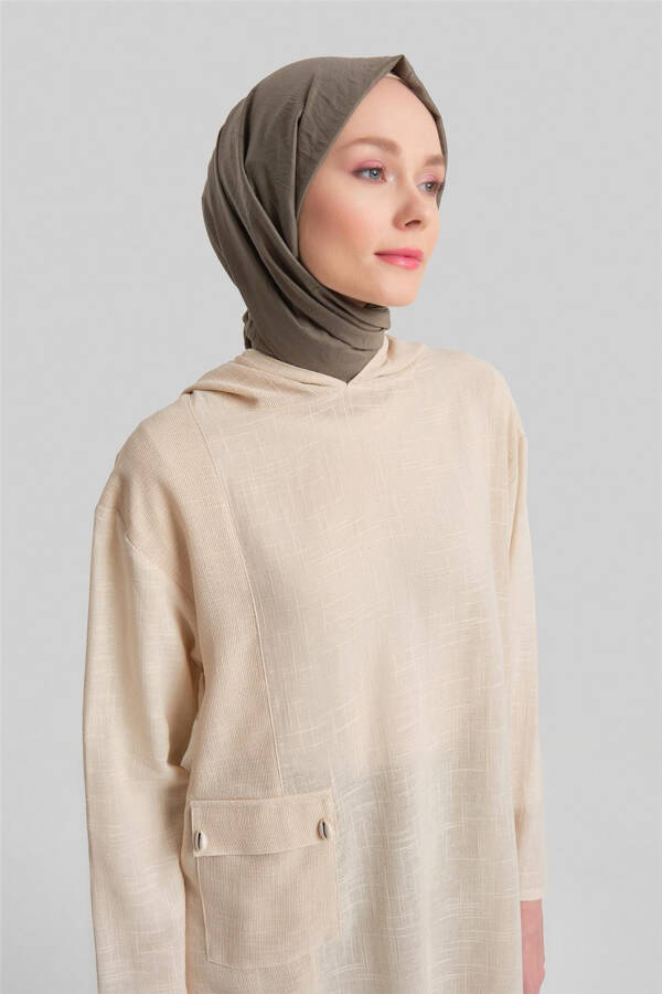 Comfortable, file-detailed tunic. 24Y4020 Moonstone color. - 1