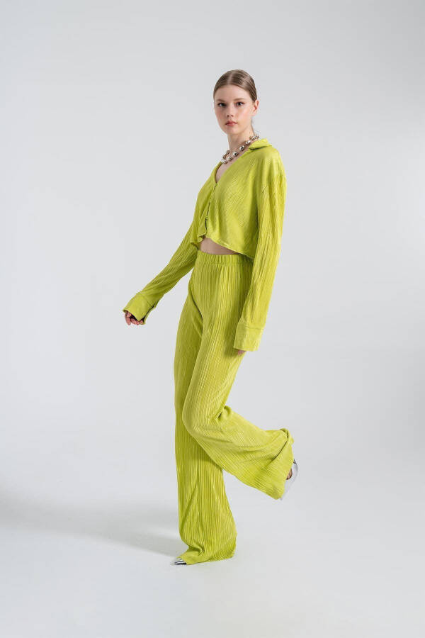 Comfy Crop Shirt Green - 3