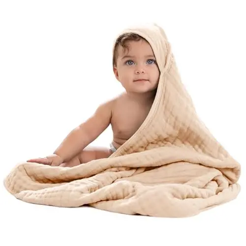Comfy Cubs Kapüşonlu Bebek Havlusu 1'li Paket, Büyük 32 x 32 İnç - 6 Kat %100 Müslin Pamuk Bebekler, Yeni Yürümeye Başlayanlar ve Çocuklar için - Yumuşak ve Emici Bebek Banyo Havluları - Banyo Zamanı için Üniseks Tasarım - Krem - 1
