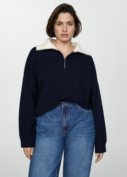 Contrast collar, navy blue sweater. - 12