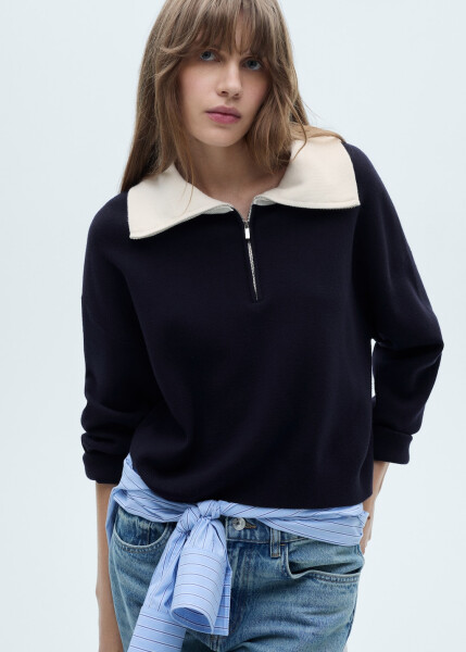 Contrast collar, navy blue sweater. - 17