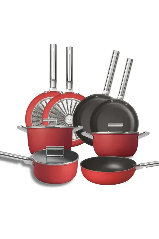 Cookware 50's Style Exclusive Red 8 Piece Pot & Pan Set - SMEG