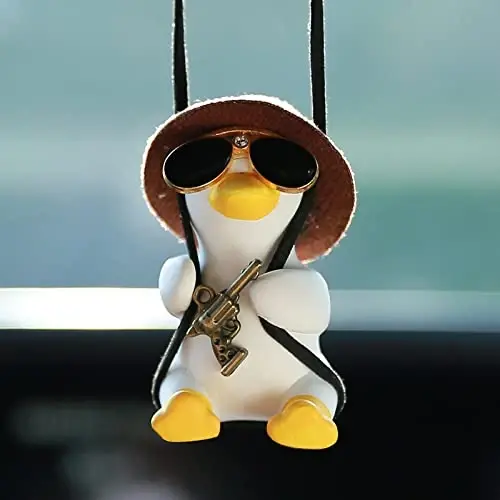 Cool Swinging Duck Car Hanging Ornament, Pendant Interior Rearview Mirror Decoration and Car Rear View Mirrior Hanging Accessories 