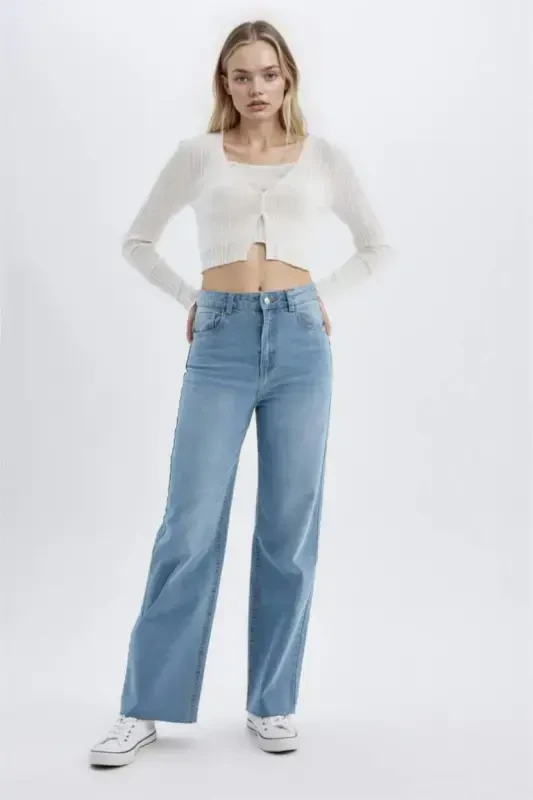 Coool Regular Fit Crop Düğmeli V Yaka Triko Hırka-Ekru - DEFACTO