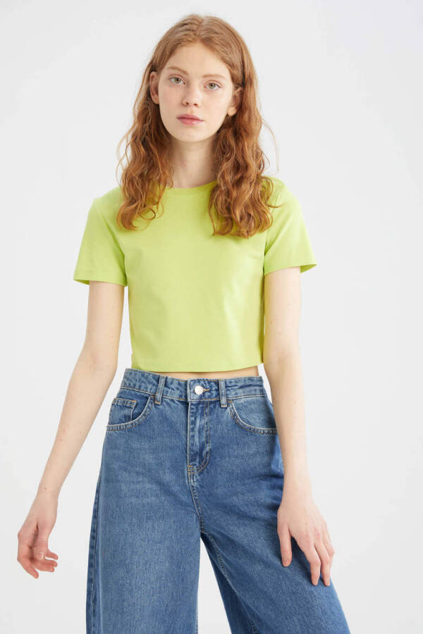 Coool Slim Fit Basic Short Sleeve Crop T-Shirt Light Green - 1