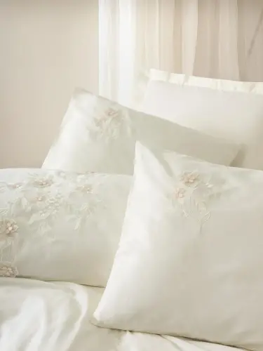 Cotton Box 3D Embroidered Double Size Satin Duvet Cover Set Aira Ecru - 3