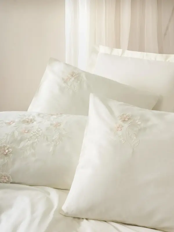 Cotton Box 3D Embroidered Double Size Satin Duvet Cover Set Aira Ecru - 3