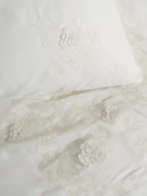Cotton Box 3D Embroidered Double Size Satin Duvet Cover Set Chic Ecru - 3