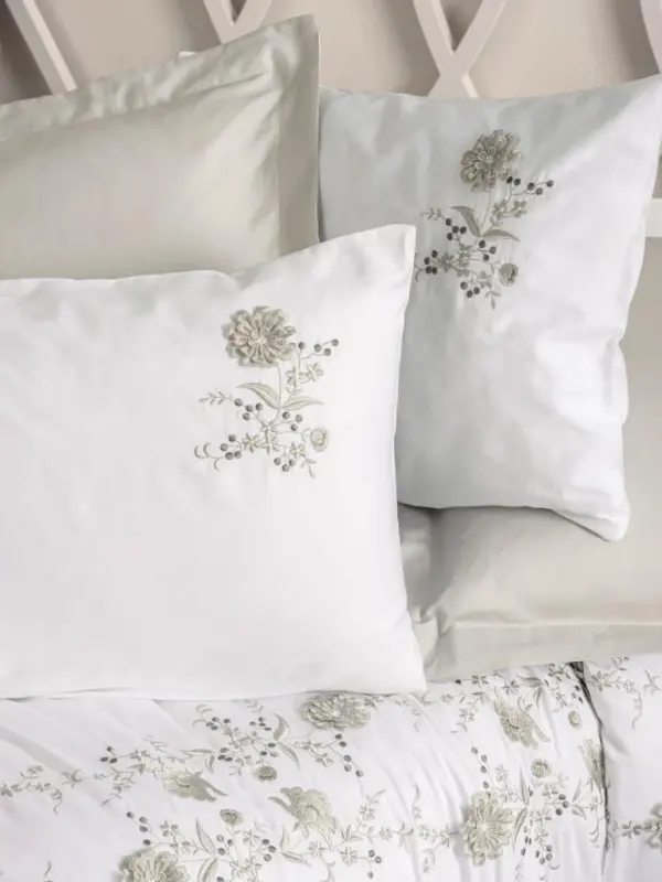 Cotton Box 3D Embroidered Double Sized Satin Duvet Cover Set Urian Beige - 2