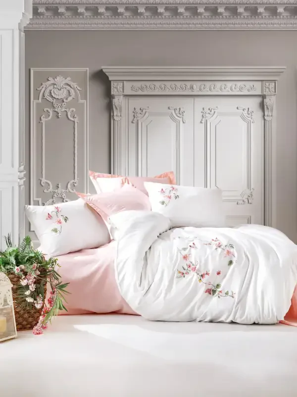 Cotton Box 3D Nakishli Chift Kishilik Saten Nevresim Takımı Luna Pudra - NEVRESIMDUNYASI