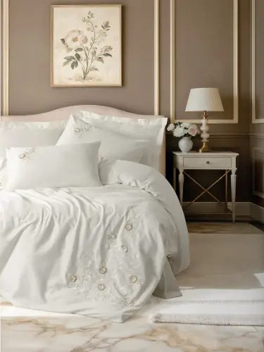 Cotton Box 3D Nakışlı Çift Kişilik Saten Nevresim Takımı Gilded Ekru - 1