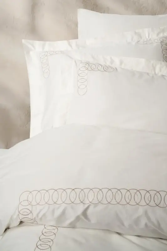 Cotton Box Brode Embroidered Double Size Satin Duvet Cover Set Riley Ecru - 2