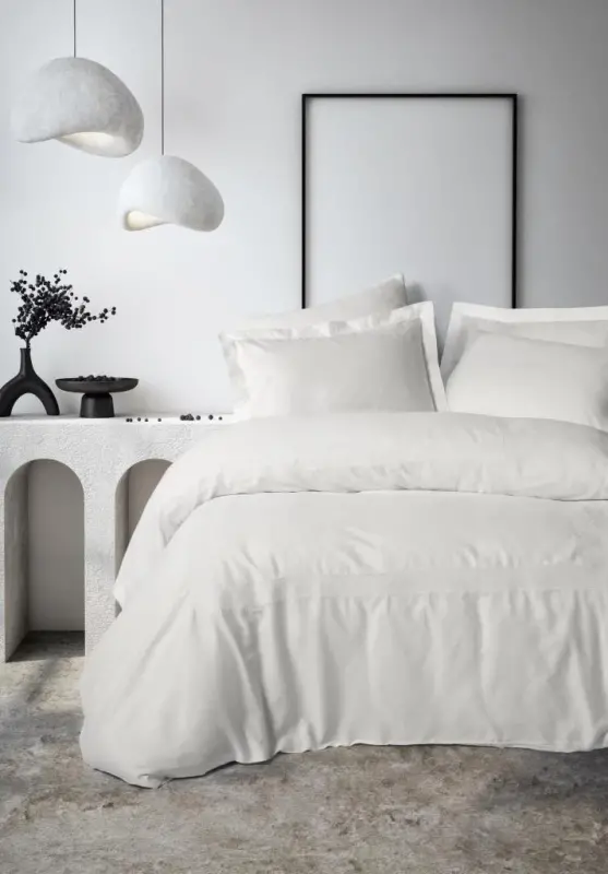 Cotton Box Brode Embroidered Double Sized Satin Duvet Cover Set Galant White - 1