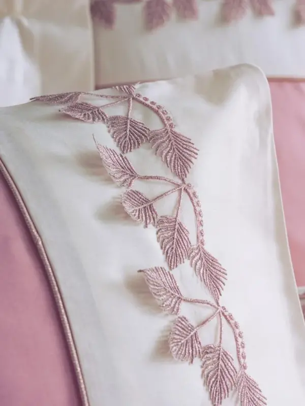 Cotton Box Brode Embroidery Double Sized Satin Bedding Set Niobe Pink - 1
