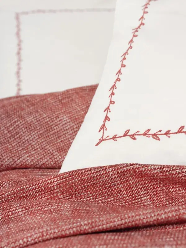 Cotton Box Embrova Chenille Double Bedspread/Pike Set Loom Burgundy - 2