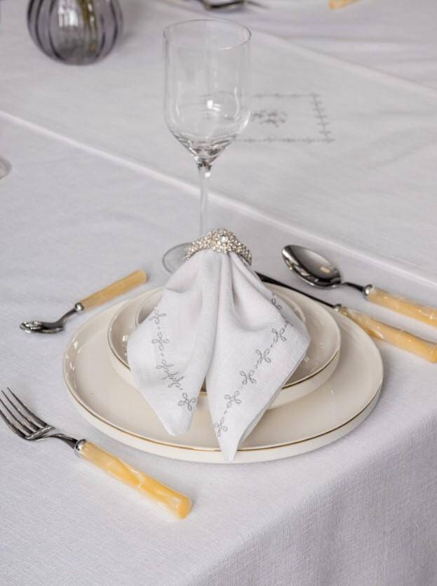 Cotton Box Pera White 8 Piece Linen Tablecloth - 4