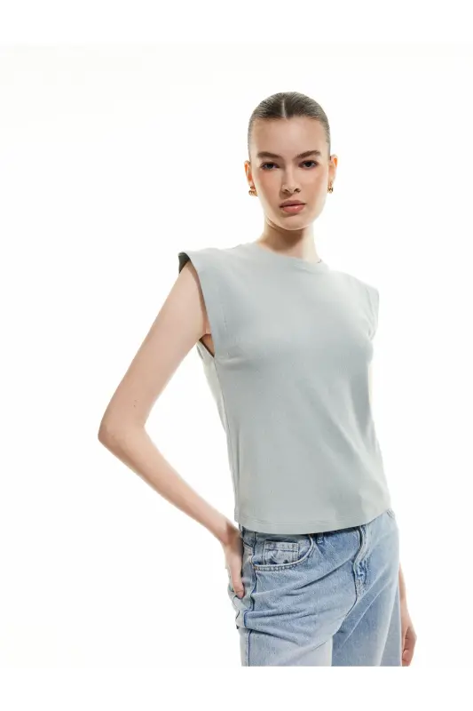 Cotton Crew Neck Sleeveless Basic T-Shirt - Light Green - 2