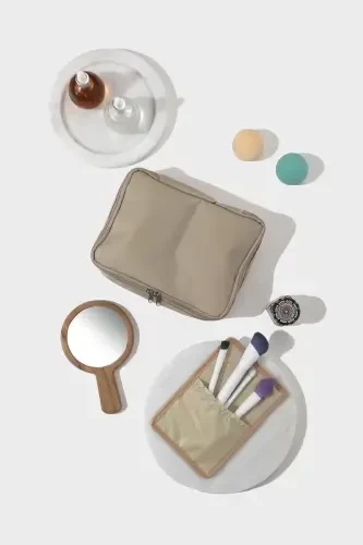 Cream - 4 Compartment Makeup Bag | Grooming Travel Makeup Cosmetic Organizer Bag - Cream - PHARMA ACQUA (1)