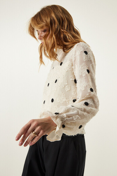 Cream Crinkled Polka Dot Woven Blouse TP00020 - HAPPINESS İSTANBUL (1)