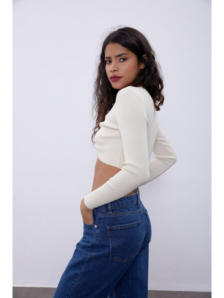 Cream V-Neck Chest Decoupage Knit Sweater - 4