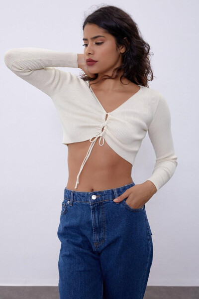 Cream V-Neck Chest Decoupage Knit Sweater - 11