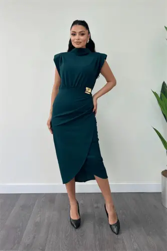 Crepe Fabric Brooch Ruched Detail Pencil Dress - EMERALD GREEN - BÜYÜKBEDENIZ (1)