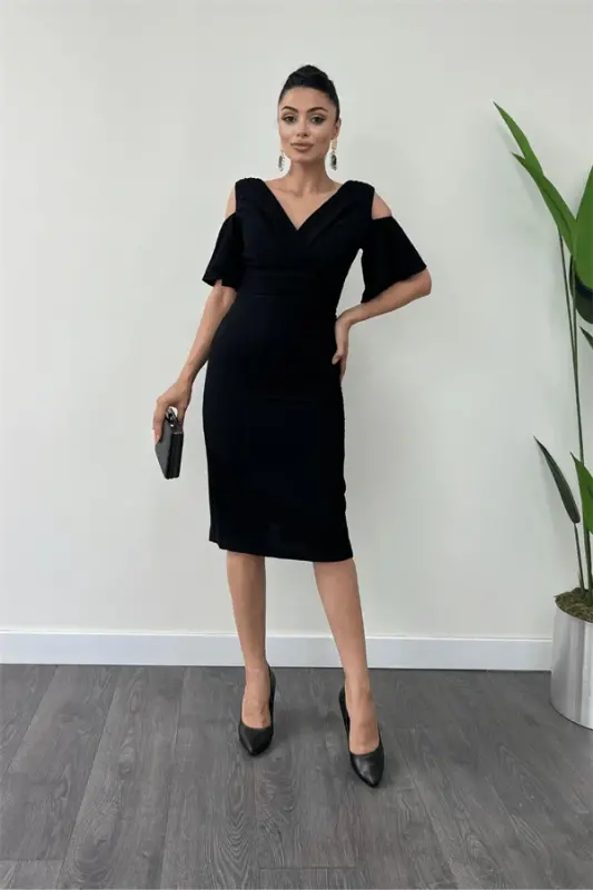 Crepe Fabric Ruched Detail Pencil Dress - BLACK - 2