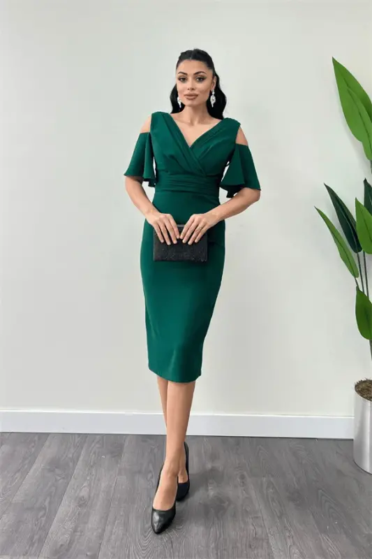 Crepe Fabric Ruched Detail Pencil Dress - EMERALD GREEN - 6