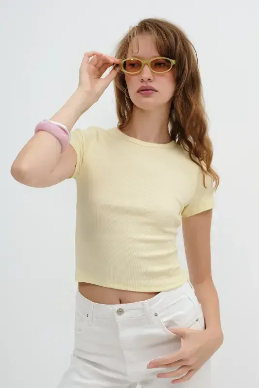 Crew Neck Basic T-shirt P13343-U6-A.Yellow - 1