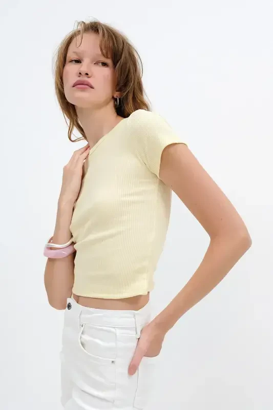 Crew Neck Basic T-shirt P13343-U6-A.Yellow - 2