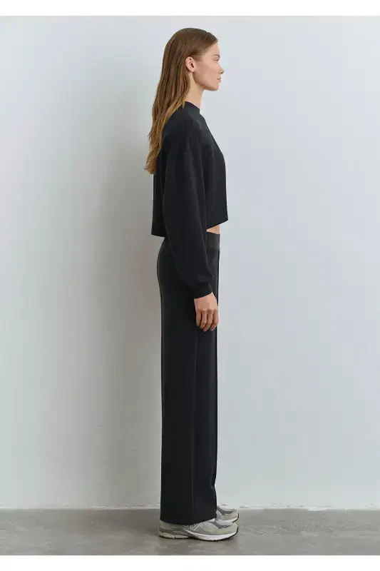 Crew Neck Black Sweatshirt 1s10061-900-Black - 4