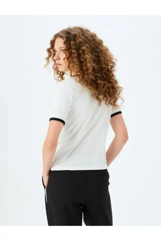 Crew Neck Embroidered Detail Short Sleeve T-Shirt - 4