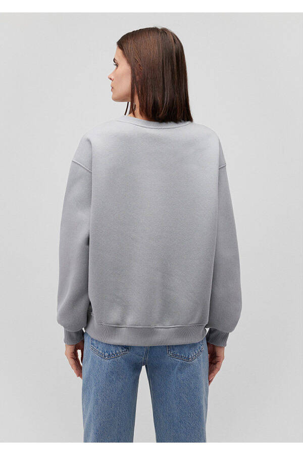 Crew Neck Grey Basic Sweatshirt 1610198-70093 - 16