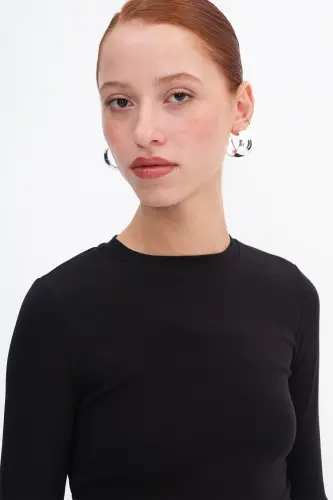 Crew Neck Ruched Side Basic Blouse B4164-U13 - 4