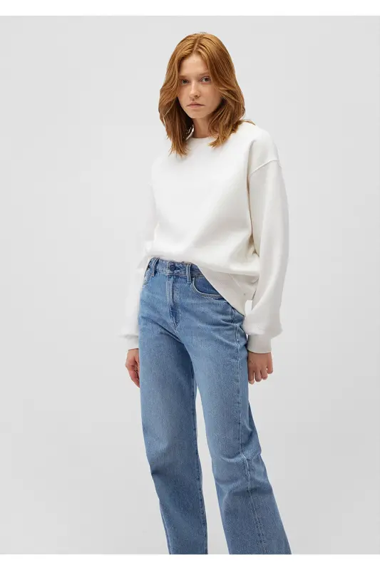 Crew Neck White Basic Sweatshirt 1610198-70057-White - 1