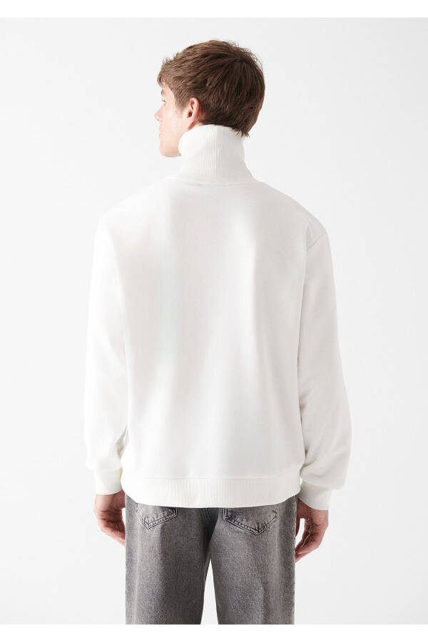 Crew Neck White Sweatshirt 0610965-83043 - 3