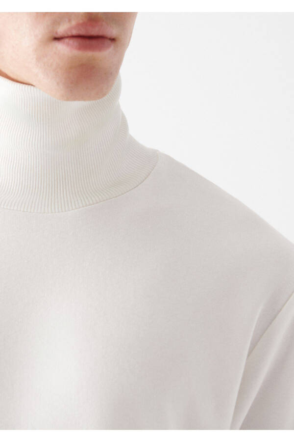 Crew Neck White Sweatshirt 0610965-83043 - 4