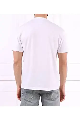 Crewneck futbolka, 90-yillardan beri katta Armani Exchange logotipini o'z ichiga oladi. - 3