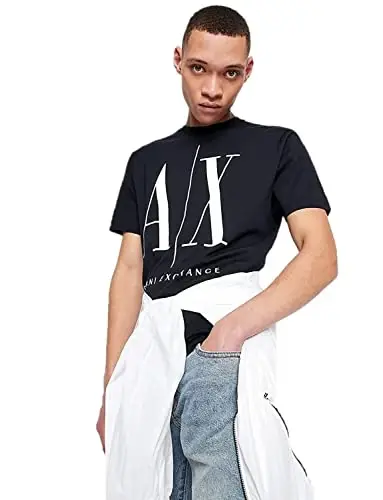 Crewneck futbolka, 90-yillardan beri katta Armani Exchange logotipini o'z ichiga oladi. - 1