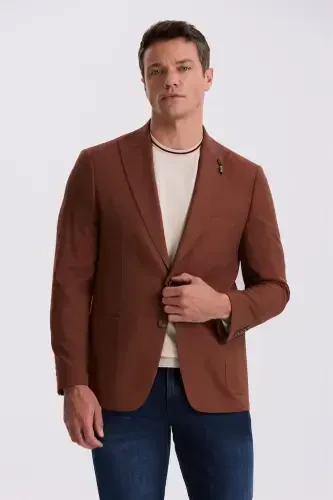 Crimson Classic Fit Swallow Collar Pocketed Jacket - JAKAMEN (1)