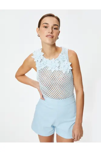 Crochet Sleeveless Top with Flower Applique Detail and Round Neck - 2