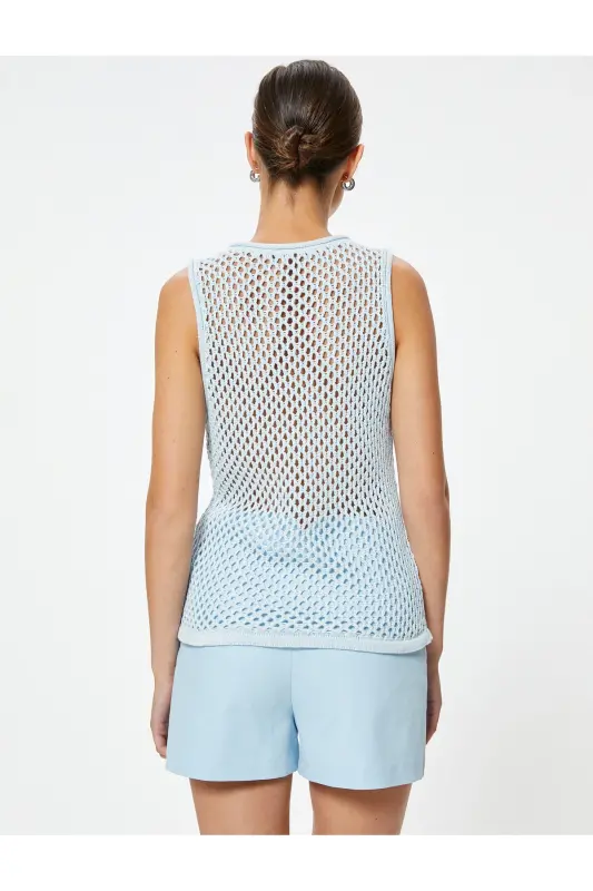 Crochet Sleeveless Top with Flower Applique Detail and Round Neck - 4