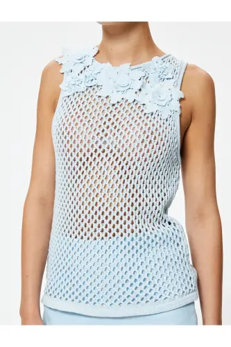 Crochet Sleeveless Top with Flower Applique Detail and Round Neck - 5