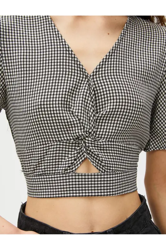 Crop Bluz V Yaka Pencere Detaylı V Yaka - SİYAH-BEYAZ EKOSELİ - 5
