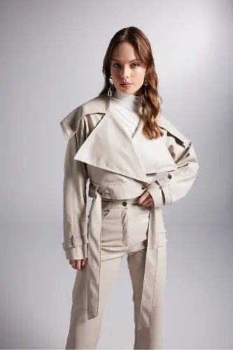 Crop Model Astarlı Kemerli Neeko Deri Ceket Bej 