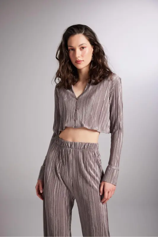Crop Model Button Closure Comfy Crop Shirt Mocha - 4