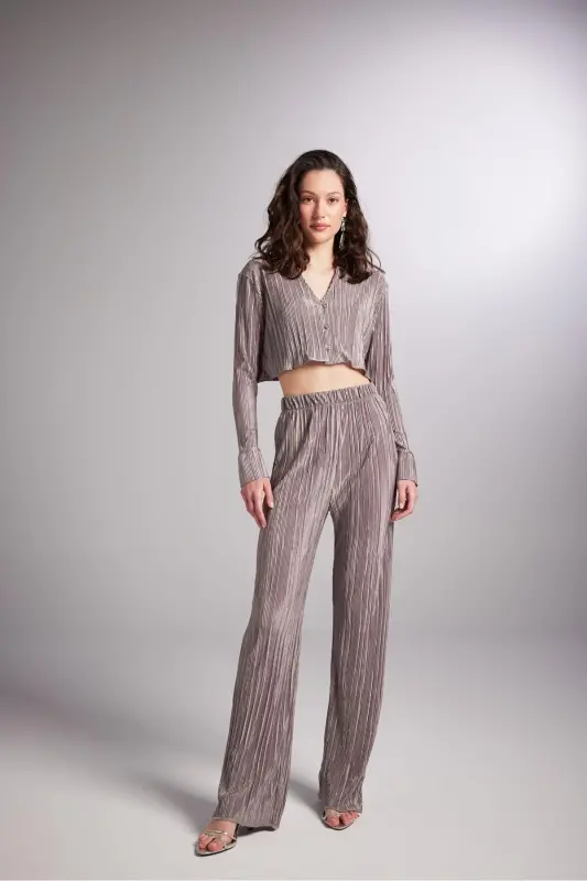 Crop Model Button Closure Comfy Crop Shirt Mocha - 8