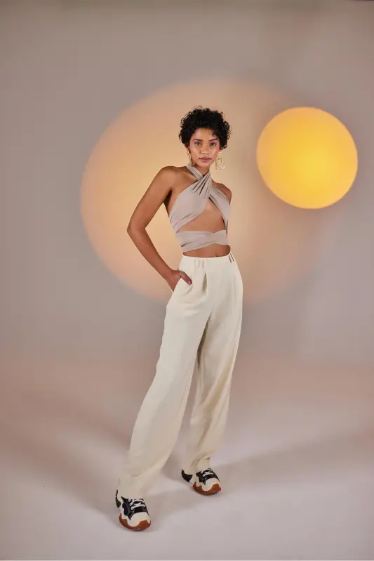 Crop Model Tie-Wrap Top Beige - 6
