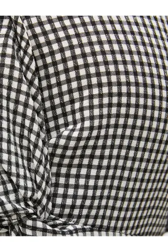 Crop Top V-Neck Window Detail V-Neck - 6